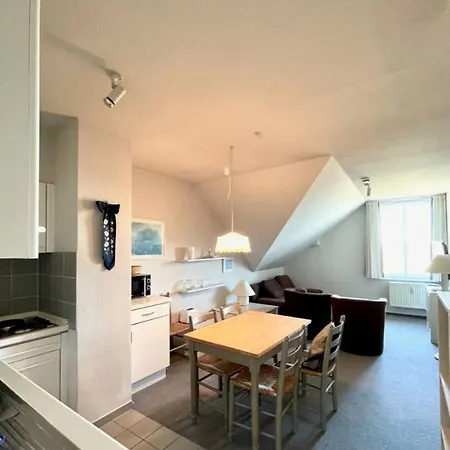 Residenz Am Rosengarten 34 *